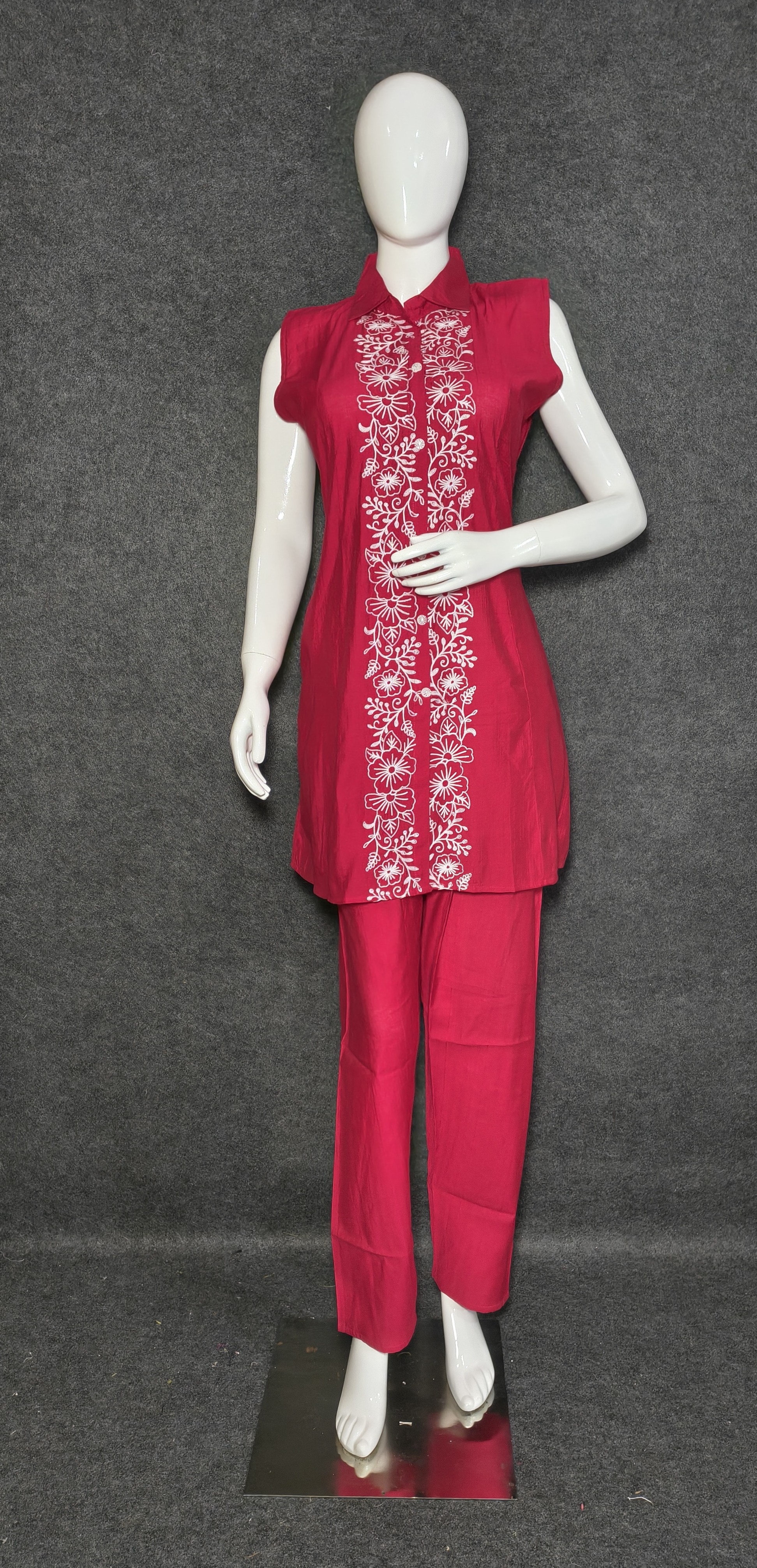 Pink Short Co-ord Set with White Thread Embroidery 