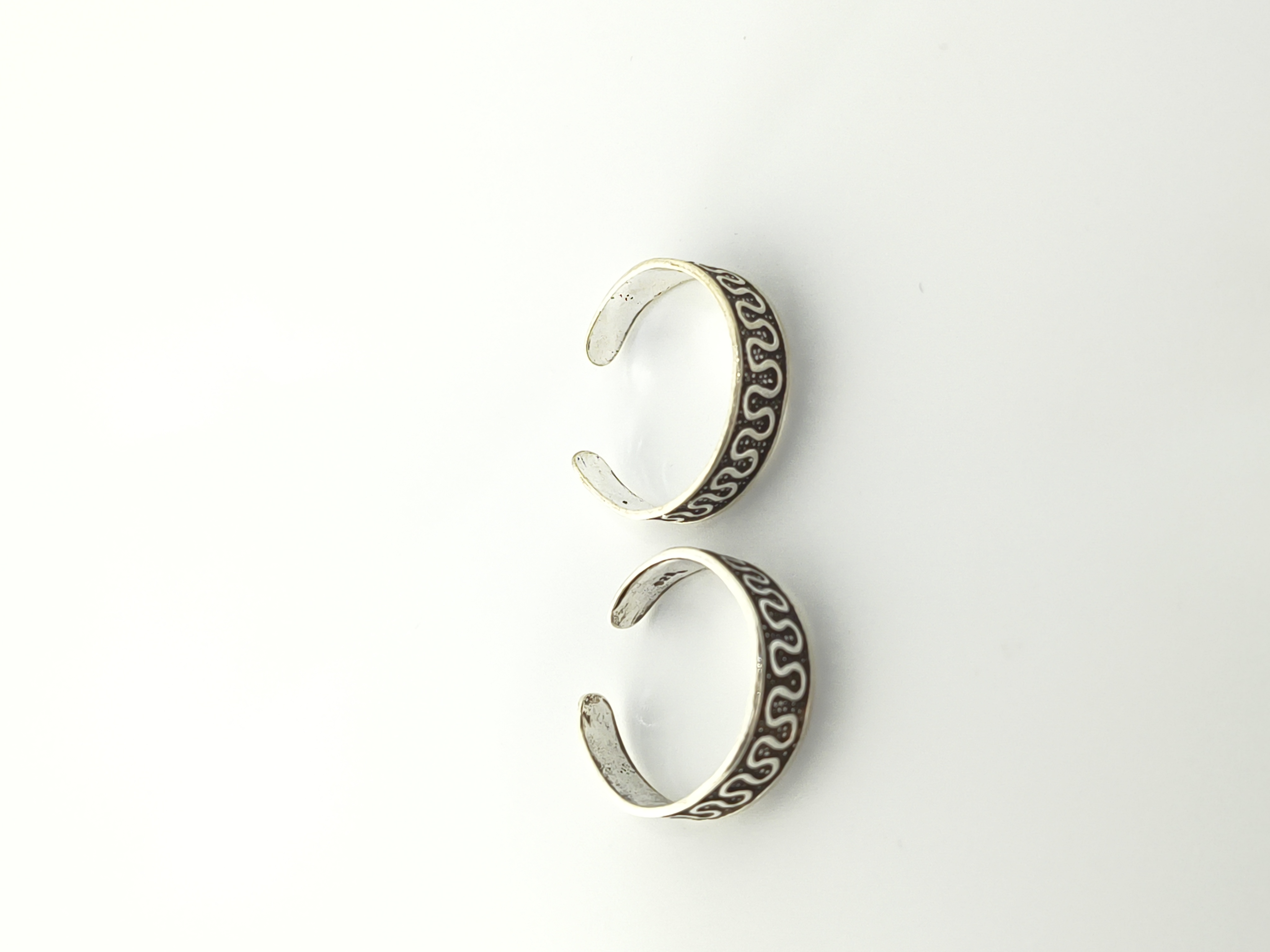 Silver Toe Rings for Women | Adjustable & Oxidized  - Hover view